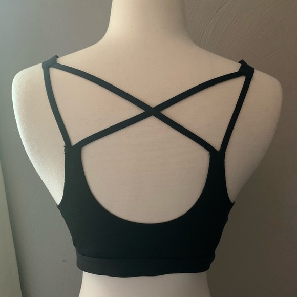 Victoria Sport Lightweight Bra - Picture 2 of 2